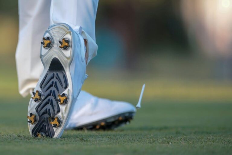 Image chaussures de golf pour comment choisir ses chaussures de golf