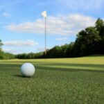 Fairway de golf pour jouer sa première partie de golf